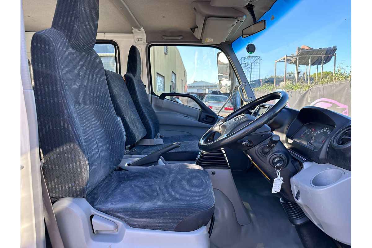 2018 Hino 300 Series 617  4x2 LWB