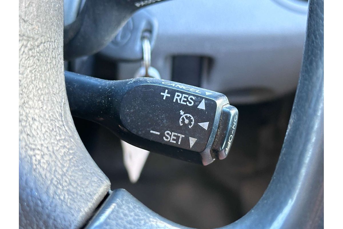 2018 Hino 300 Series 617  4x2 LWB