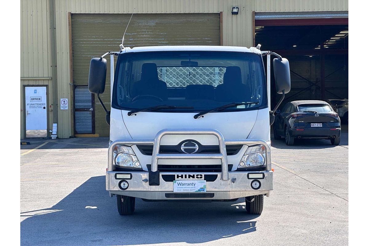 2018 Hino 300 Series 617  4x2 LWB