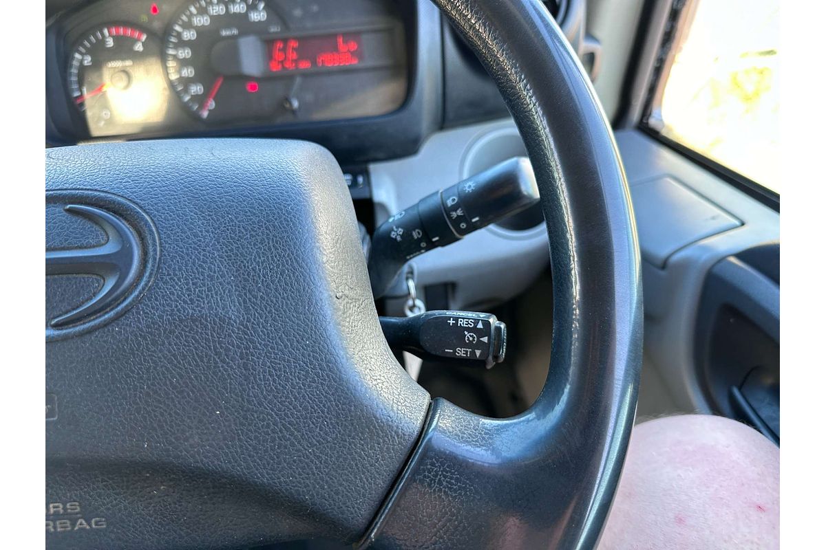 2018 Hino 300 Series 617  4x2 LWB