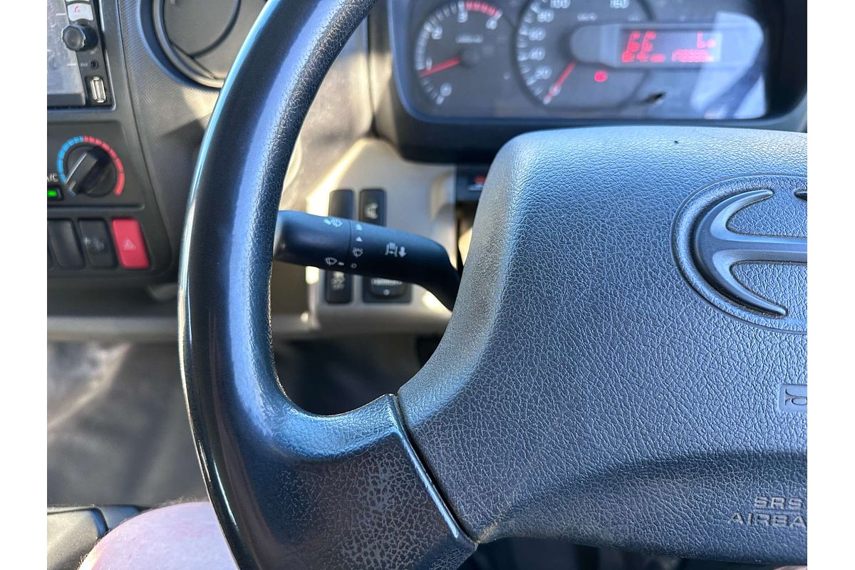 2018 Hino 300 Series 617  4x2 LWB