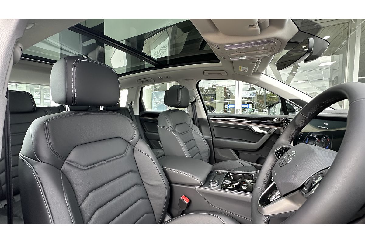 2024 Volkswagen Touareg 170TDI RC
