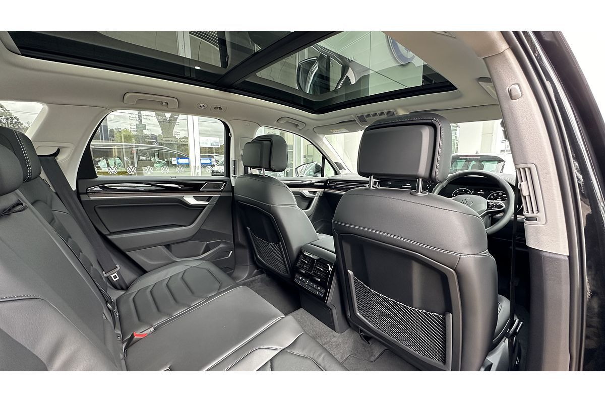 2024 Volkswagen Touareg 170TDI RC