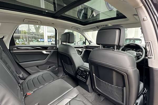 2024 Volkswagen Touareg 170TDI RC