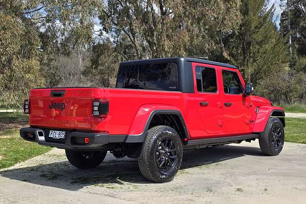 2022 Jeep Gladiator Night Eagle JT