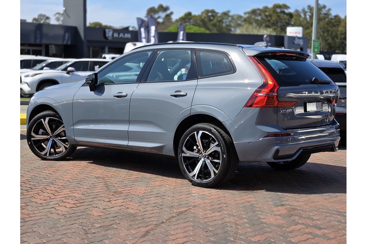 2023 Volvo XC60 Ultimate B6 Dark