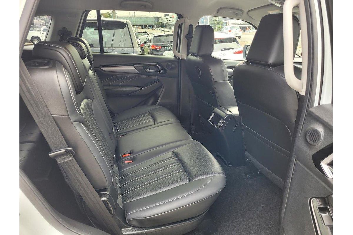 2023 Isuzu MU-X LS-T