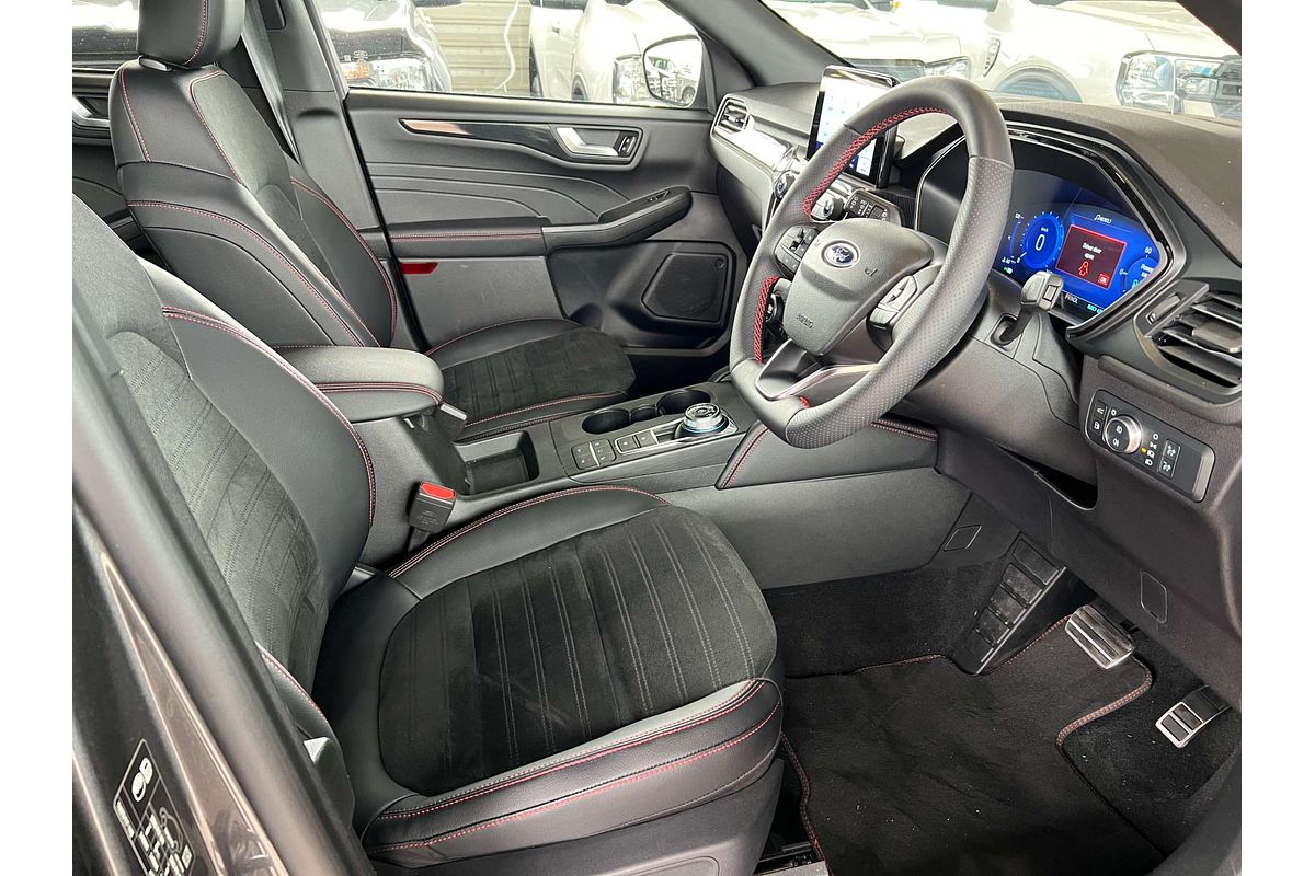 2022 Ford Escape ST-Line PHEV ZH