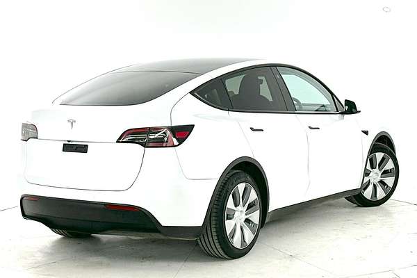 2022 Tesla Model Y Rear-Wheel Drive