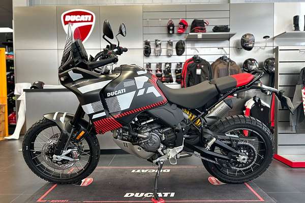 2024 Ducati DESERT X