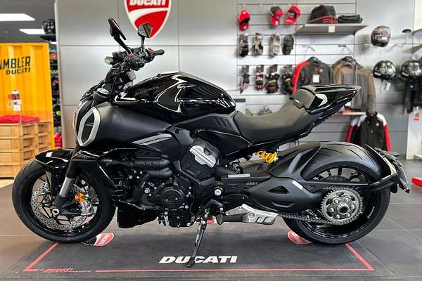 2024 Ducati DIAVEL V4