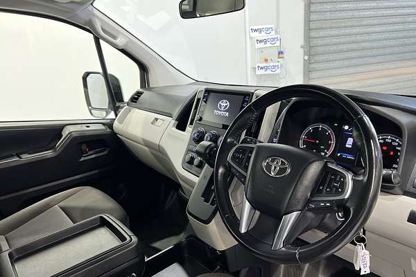 2022 Toyota Hiace Commuter GDH322R