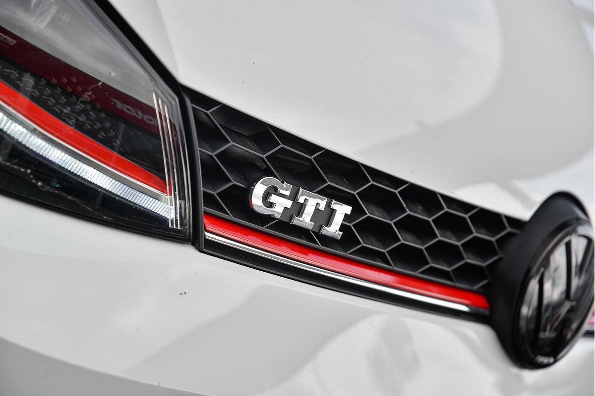 2014 Volkswagen Golf GTI 7