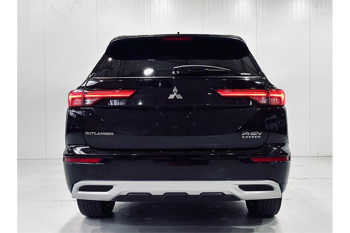 2022 Mitsubishi Outlander PHEV Exceed Tourer ZM