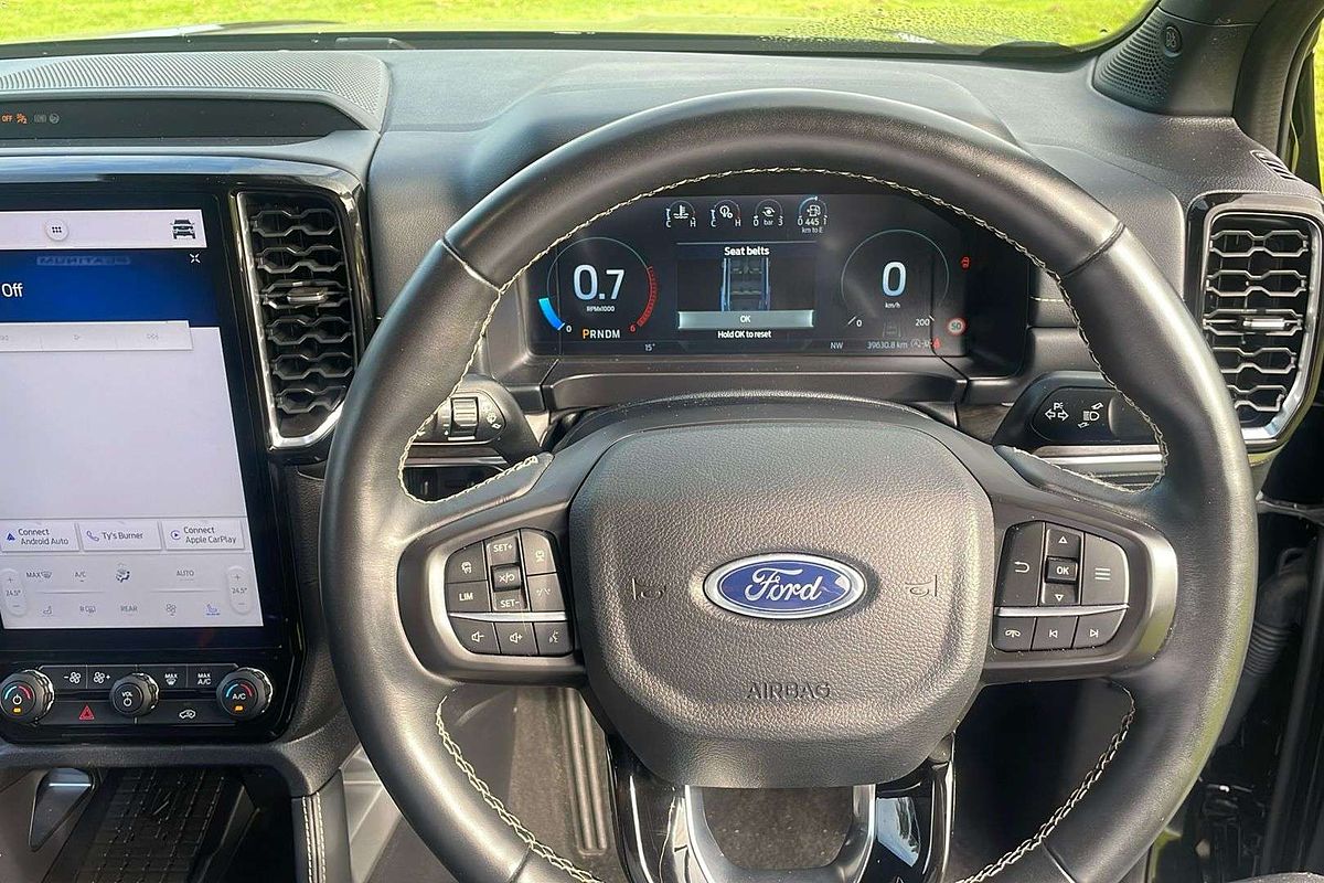 2022 Ford Everest Platinum