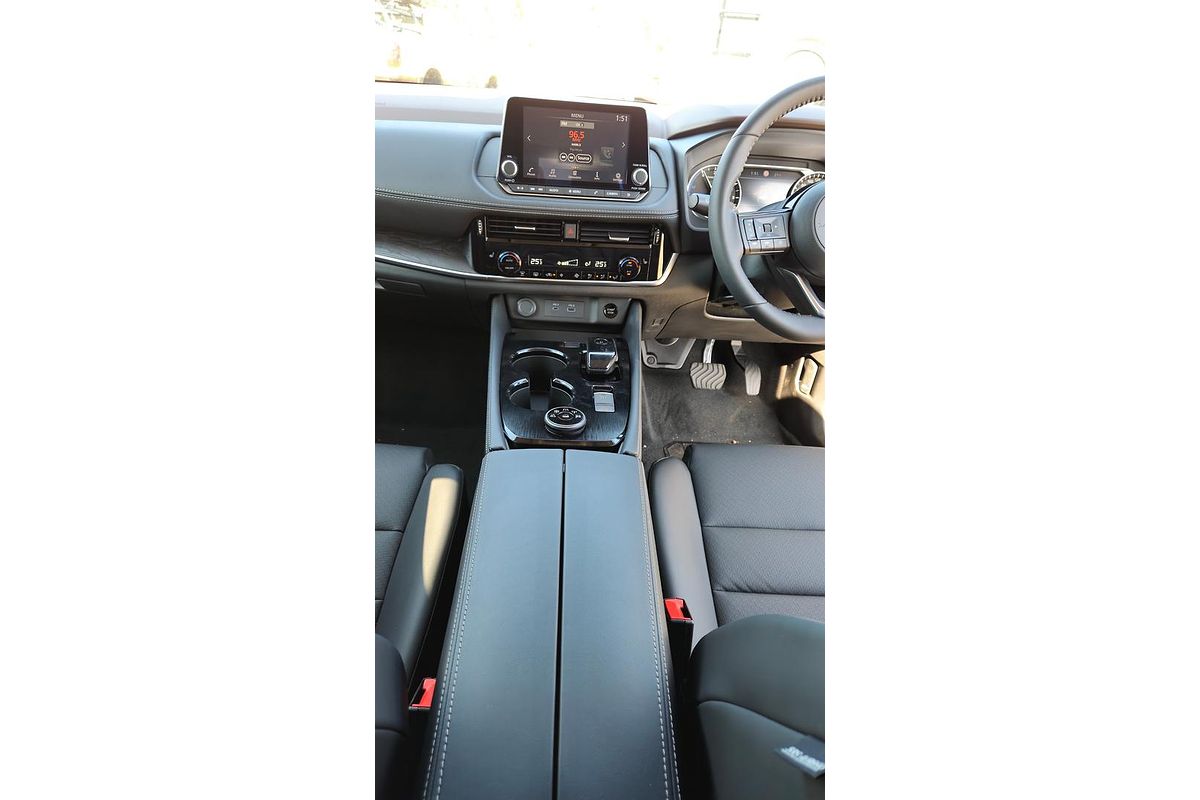 2024 Nissan X-TRAIL ST-L e-POWER T33