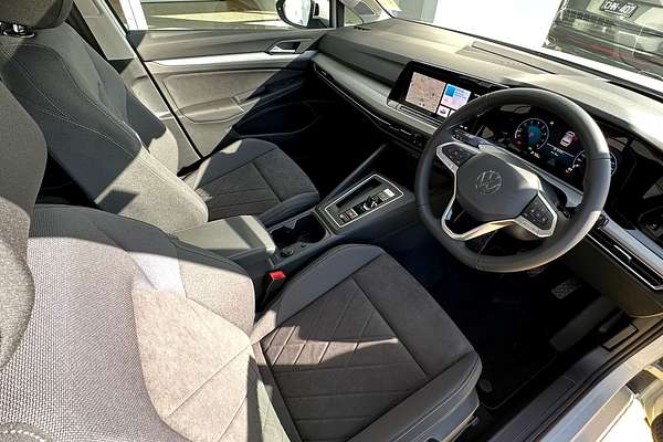 2024 Volkswagen Golf 110TSI Life 8