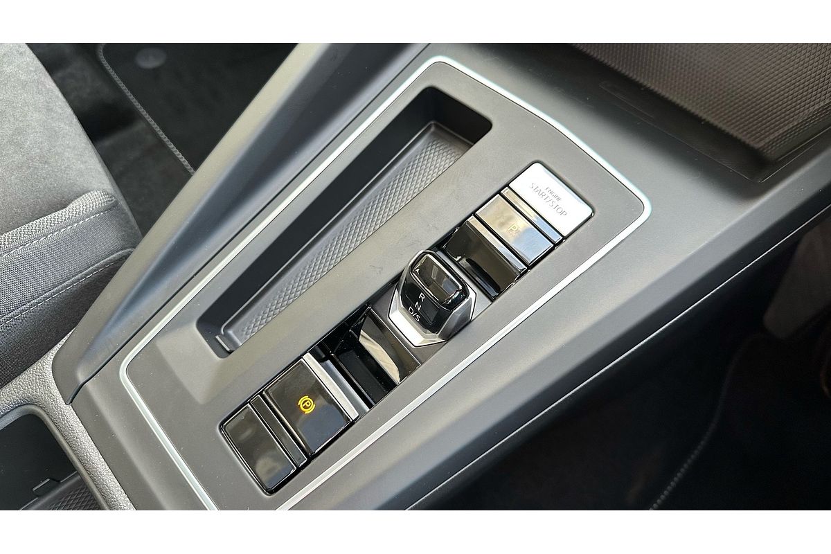 2024 Volkswagen Golf 110TSI Life 8