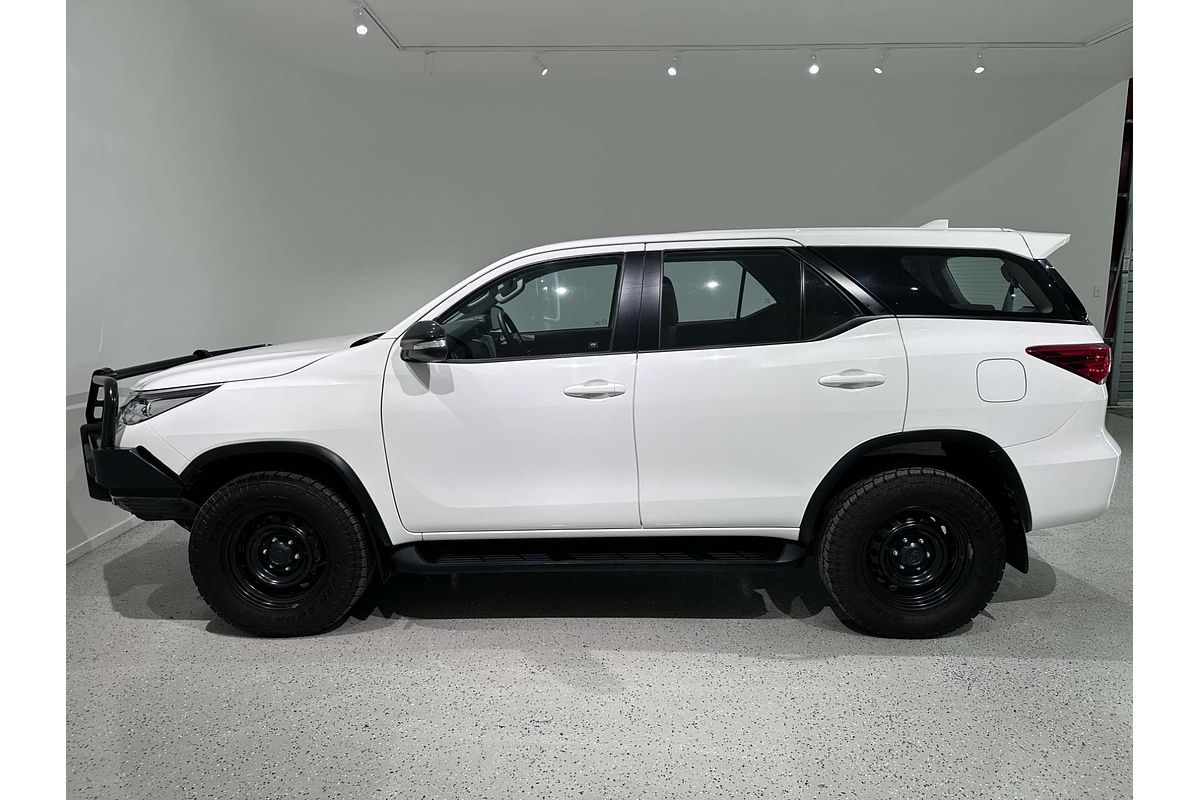 2016 Toyota Fortuner GX GUN156R