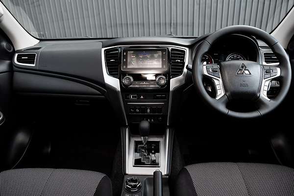 2023 Mitsubishi Triton GLS MR 4X4