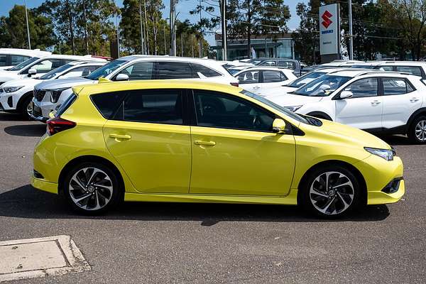 2015 Toyota Corolla SX ZRE182R