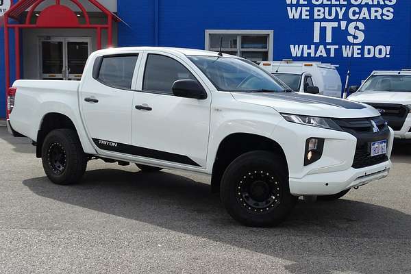 2019 Mitsubishi Triton GLX MR 4X4