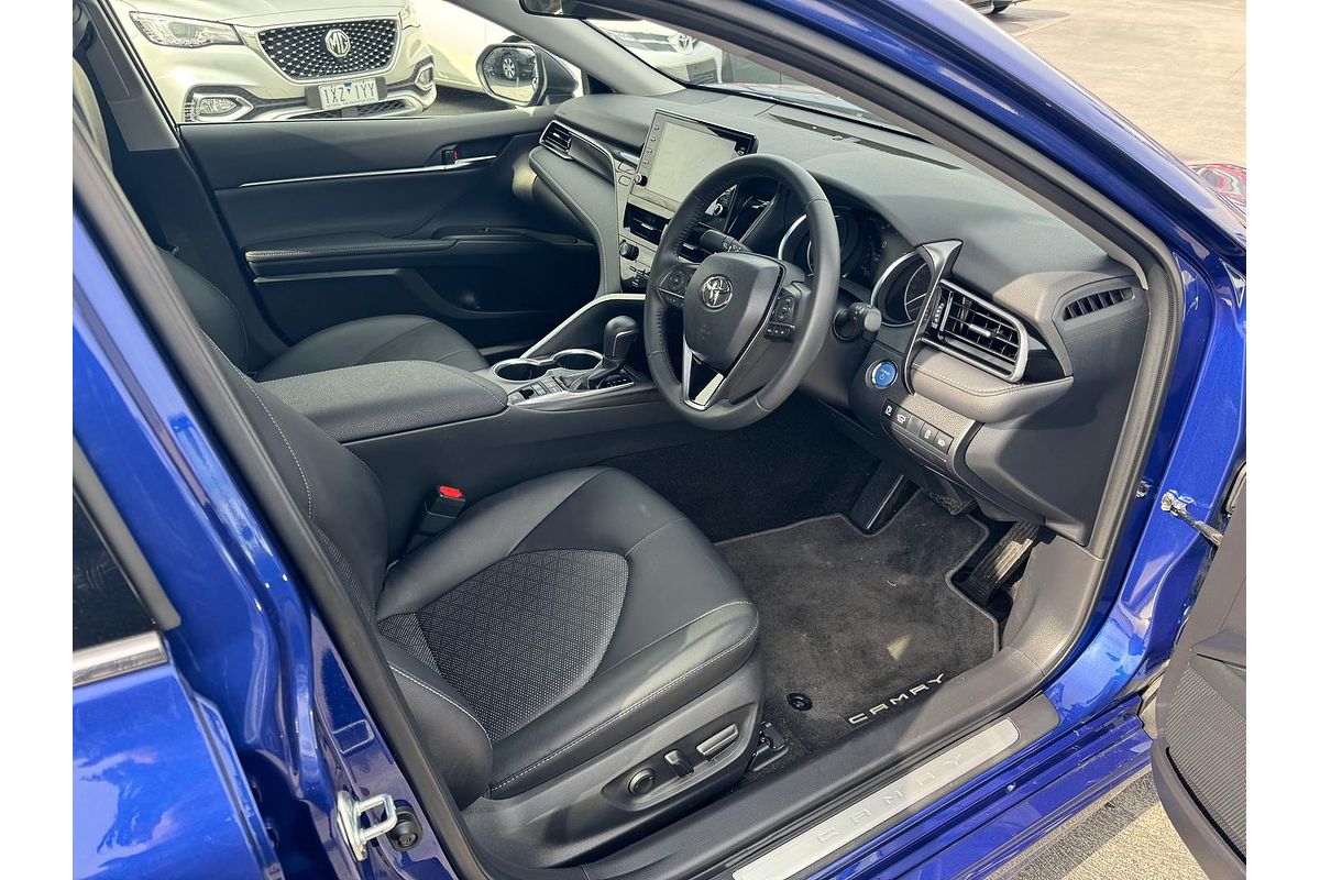 2023 Toyota Camry SX AXVH70R