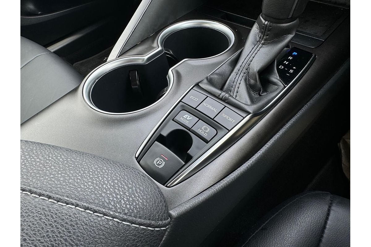 2023 Toyota Camry SX AXVH70R