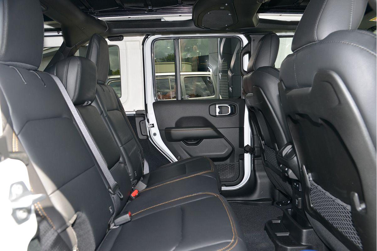2024 Jeep Wrangler Unlimited Overland JL