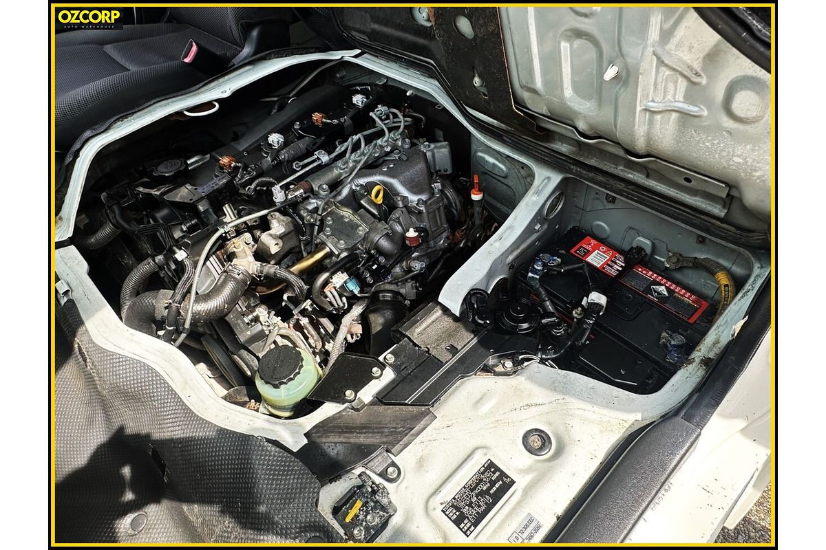 2012 Toyota HiAce Commuter KDH223R MY11 Upgrade