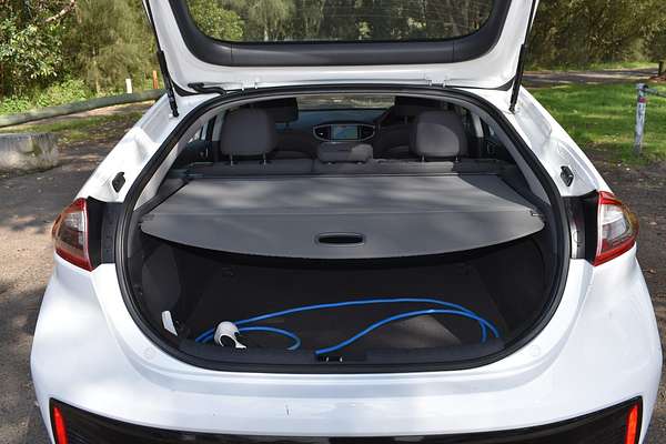 2019 Hyundai IONIQ Electric Elite AE.2
