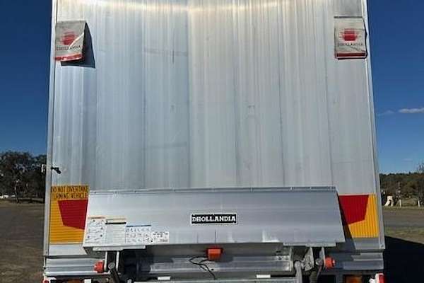 2023 Fuso Fighter 2427 2427 6x4