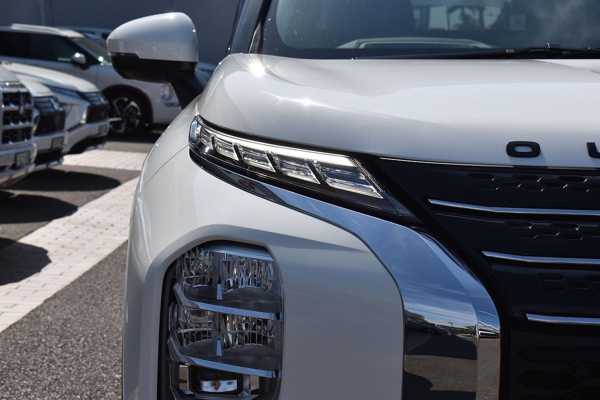 2024 Mitsubishi Outlander PHEV Exceed ZM