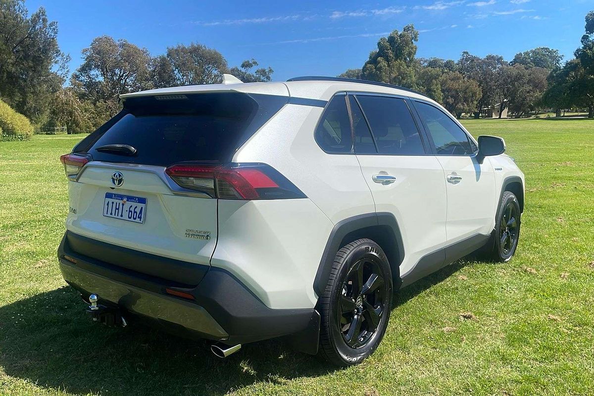 2020 Toyota RAV4 Cruiser AXAH52R