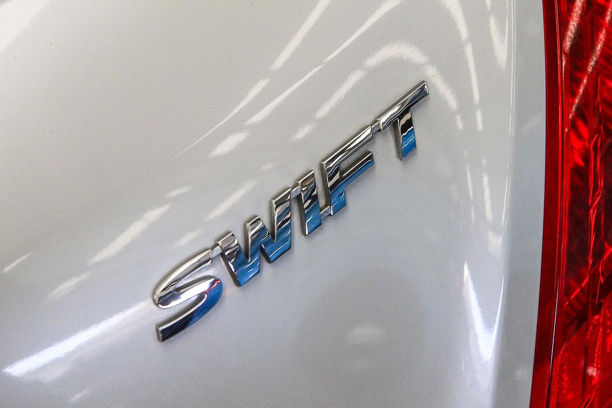2014 Suzuki Swift GL Navigator FZ