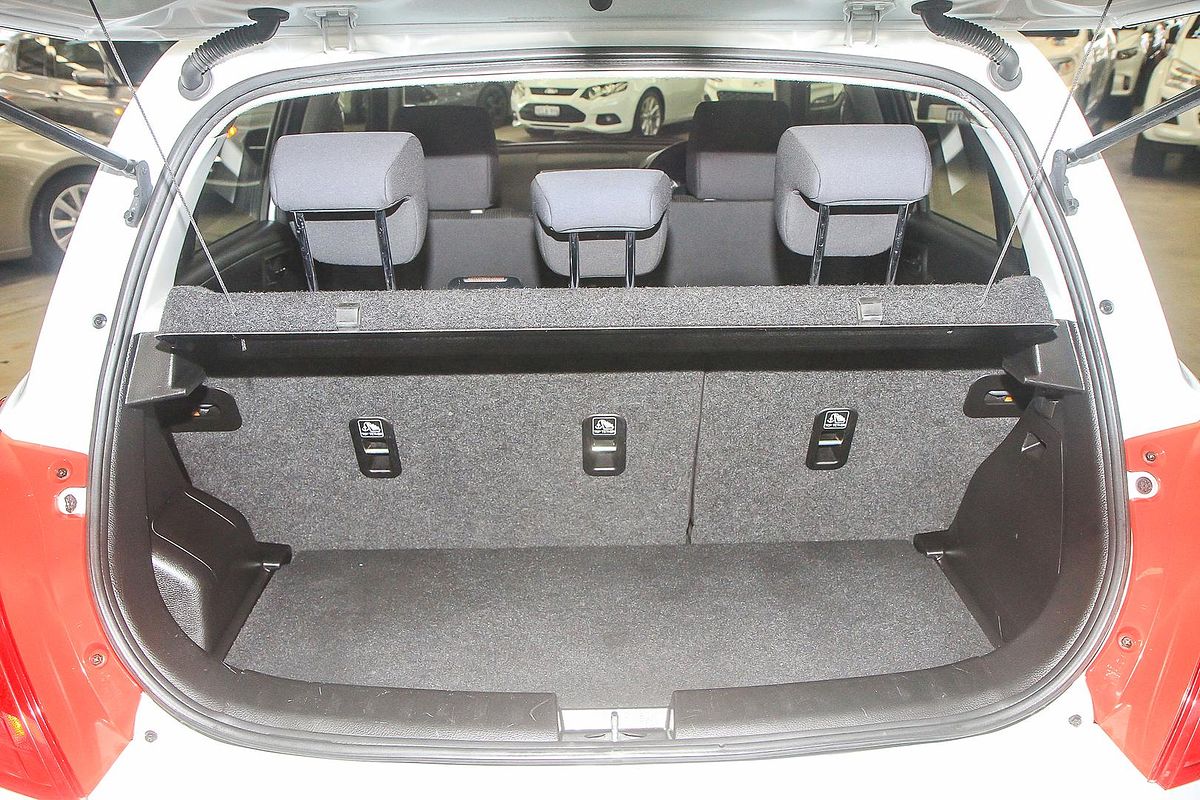2014 Suzuki Swift GL Navigator FZ