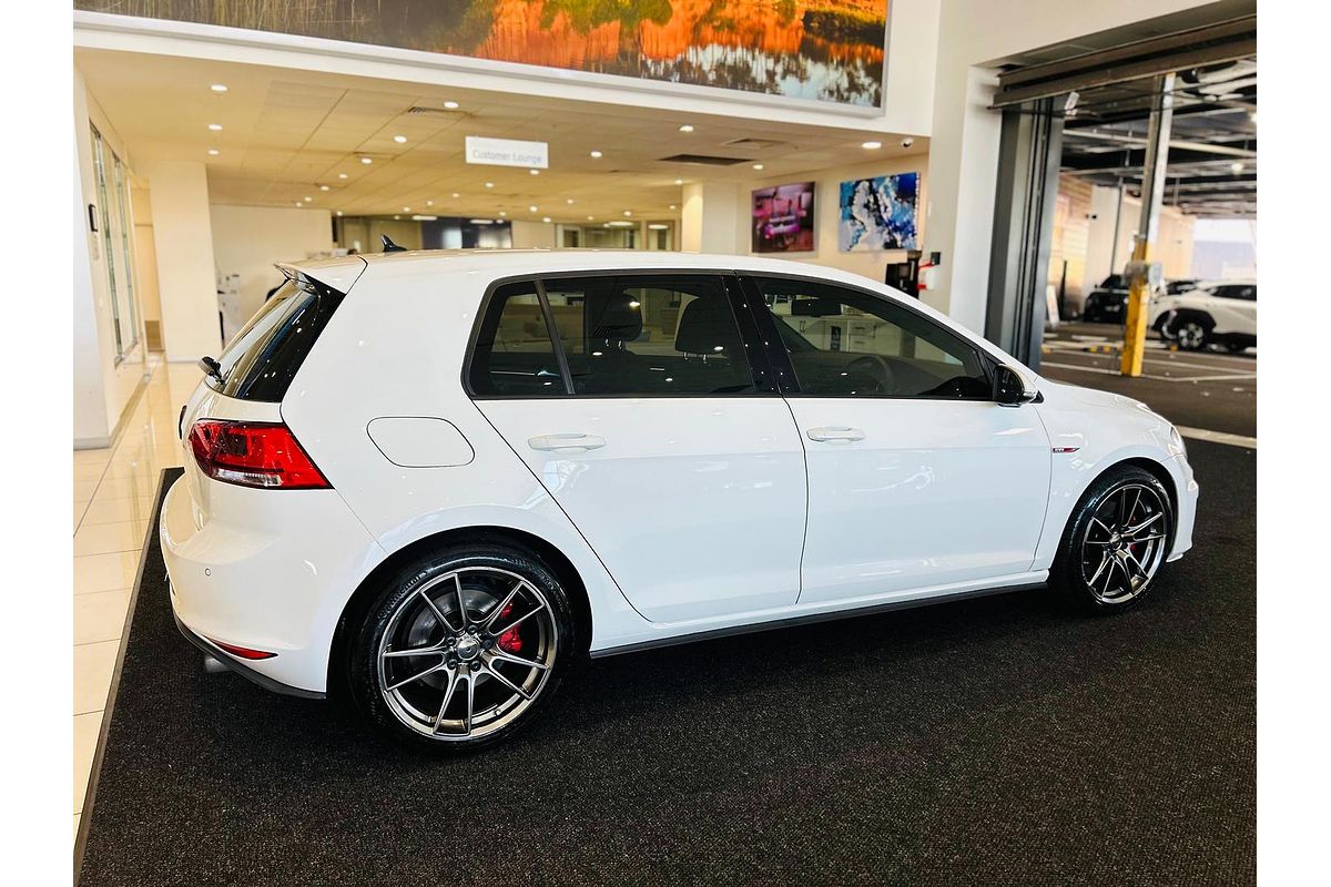 2014 Volkswagen Golf GTI 7