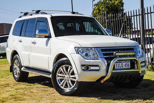 2015 Mitsubishi Pajero GLS NX