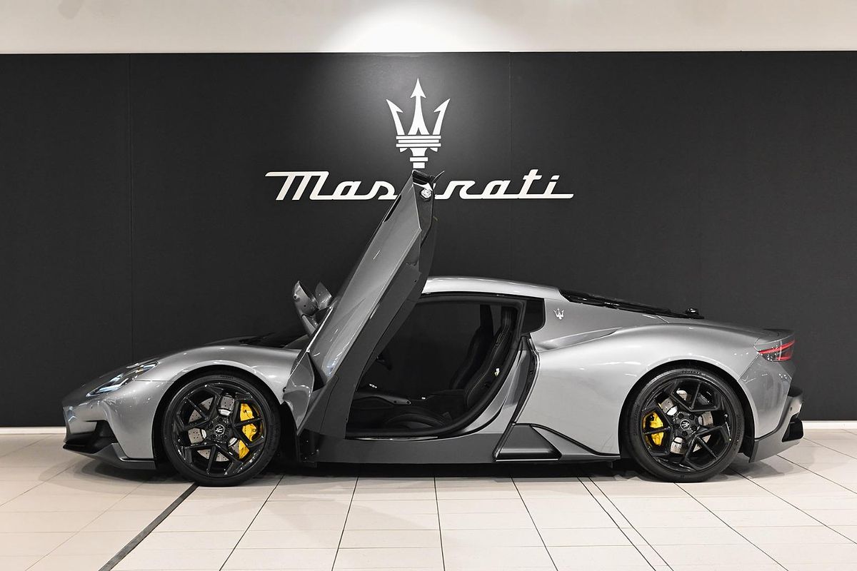 2023 Maserati MC20 M240