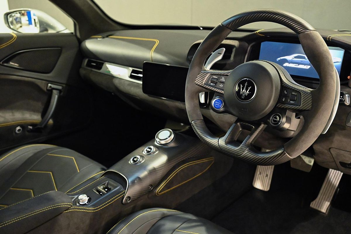 2023 Maserati MC20 M240