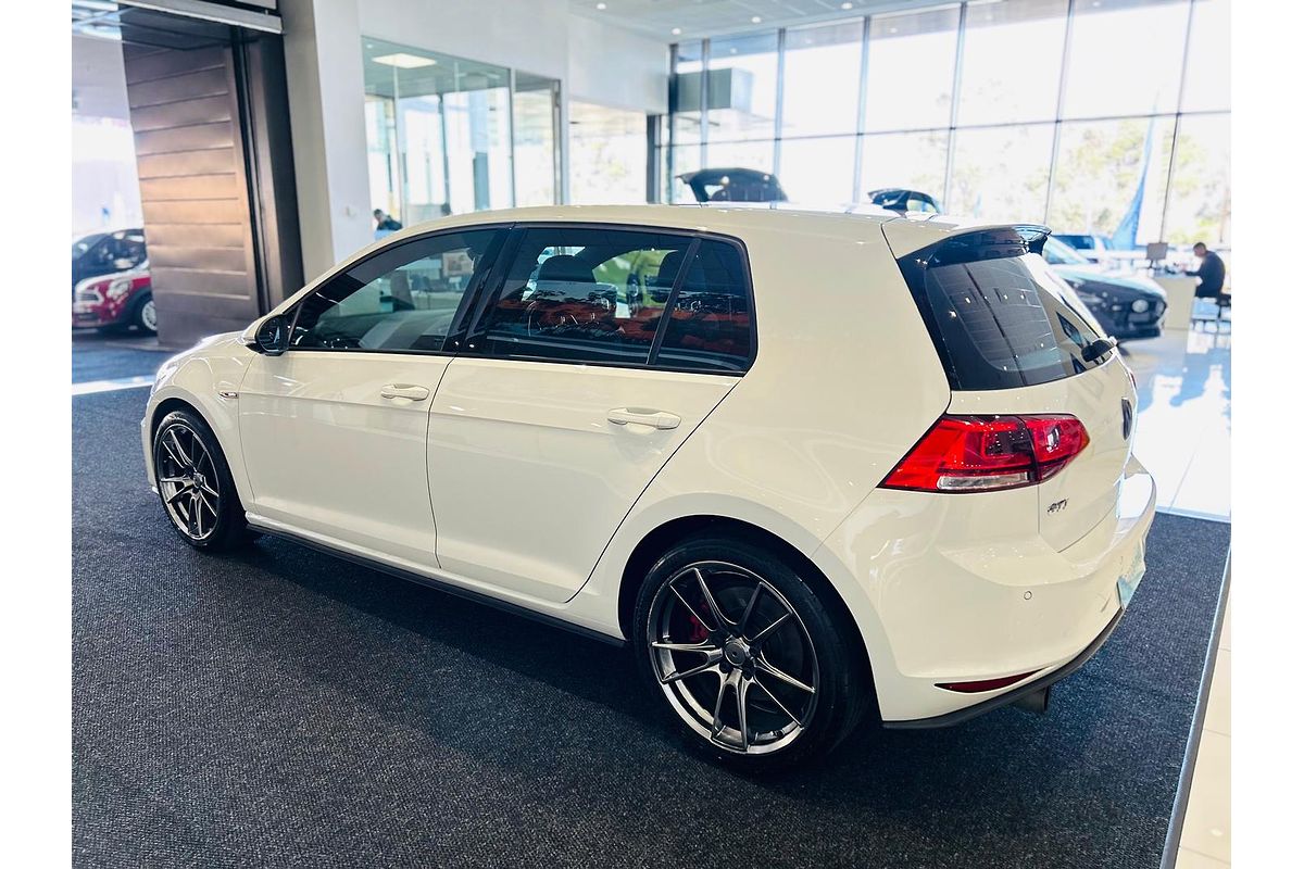 2014 Volkswagen Golf GTI 7