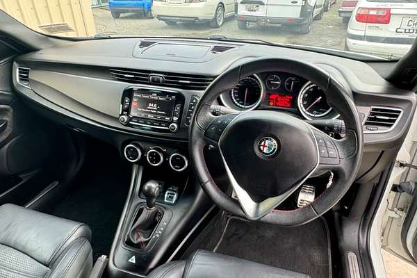 2015 Alfa Romeo GIULIETTA TCT 1.4P/6AT/HA/5DR