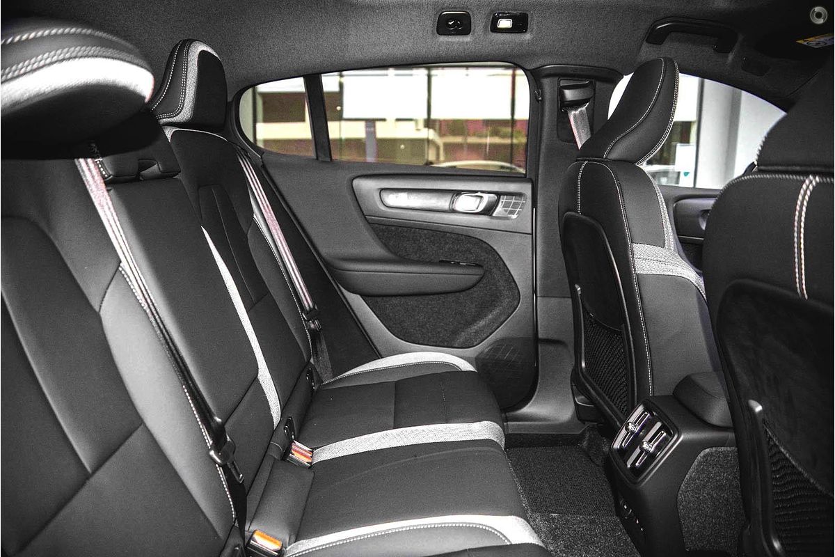 2024 Volvo C40 Recharge Twin