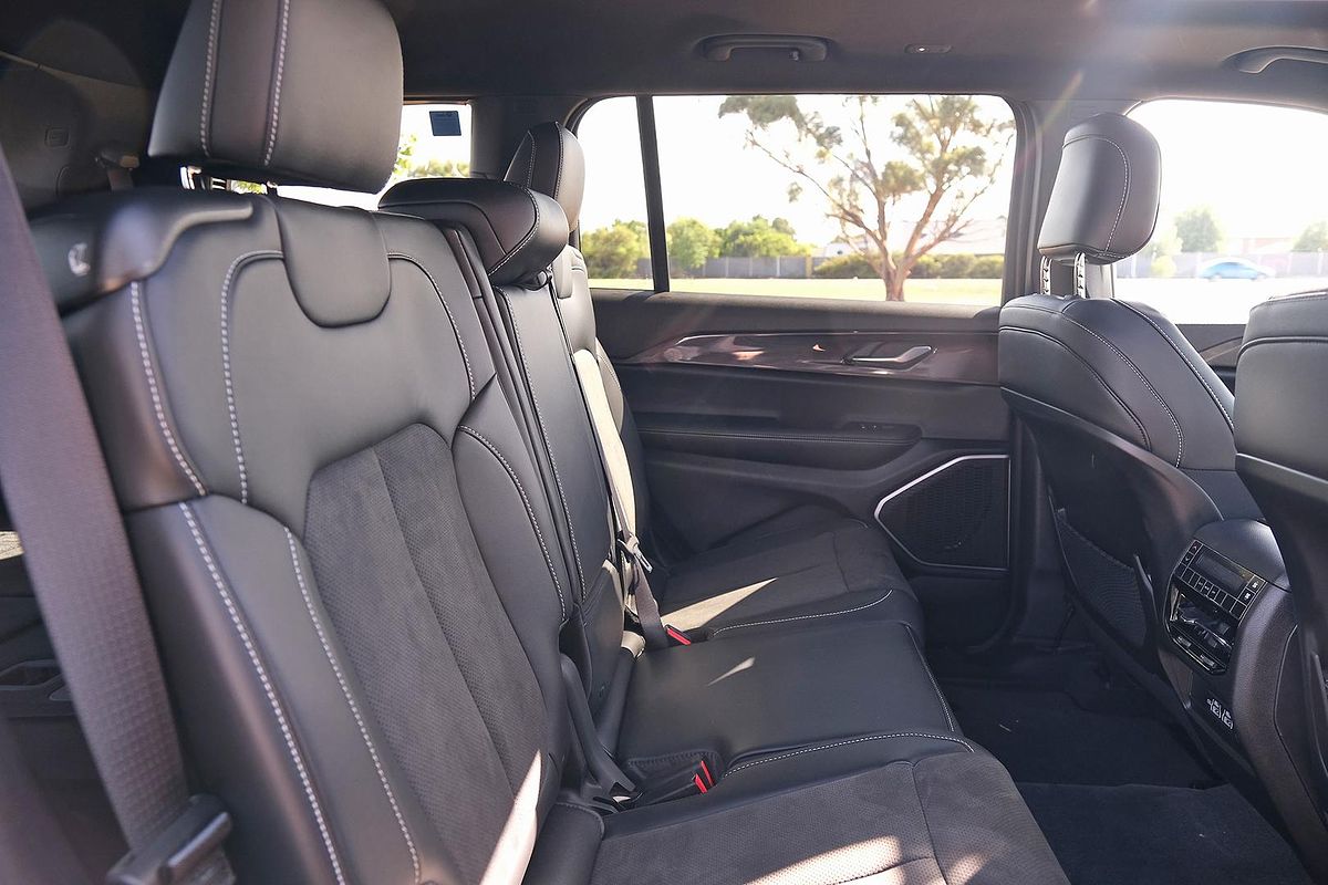2023 Jeep Grand Cherokee Night Eagle WL