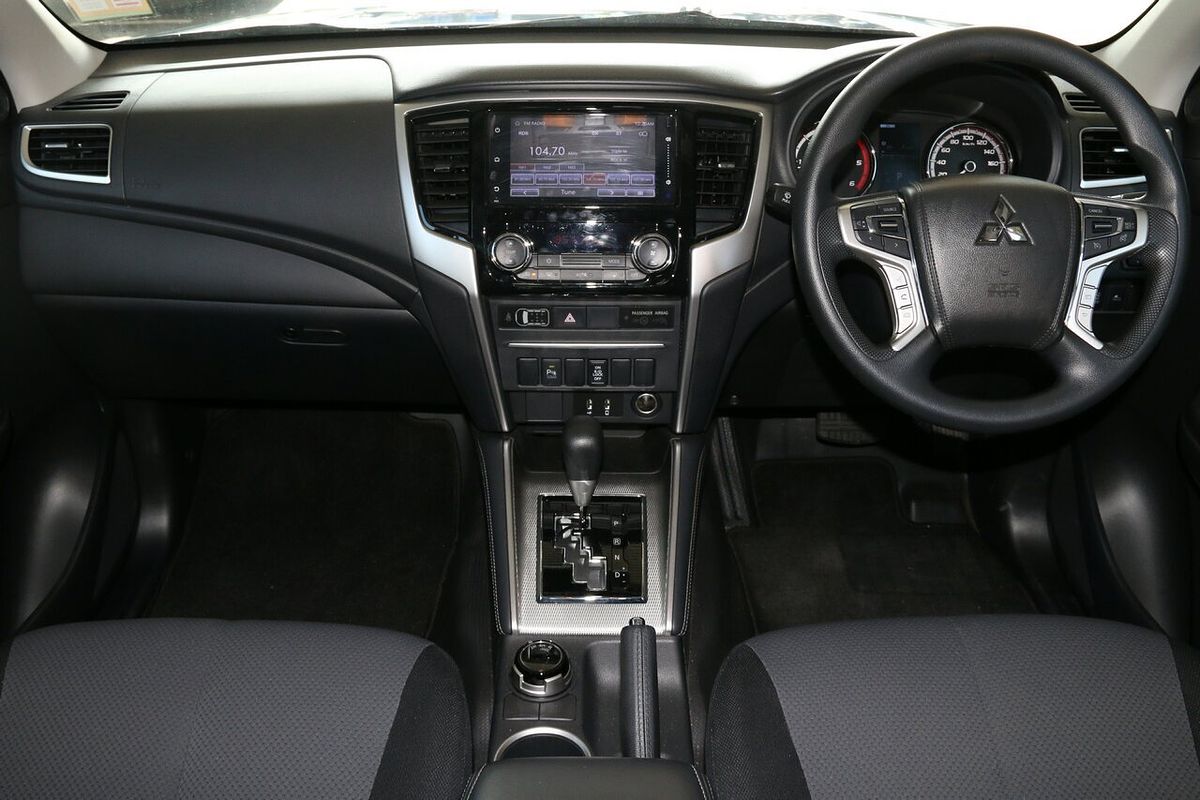 2023 Mitsubishi Triton GLX+ MR 4X4