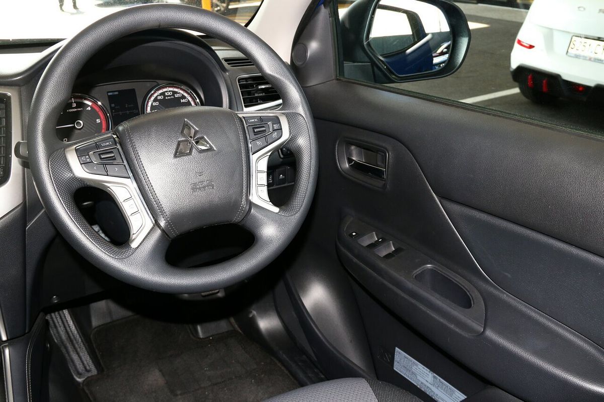 2023 Mitsubishi Triton GLX+ MR 4X4