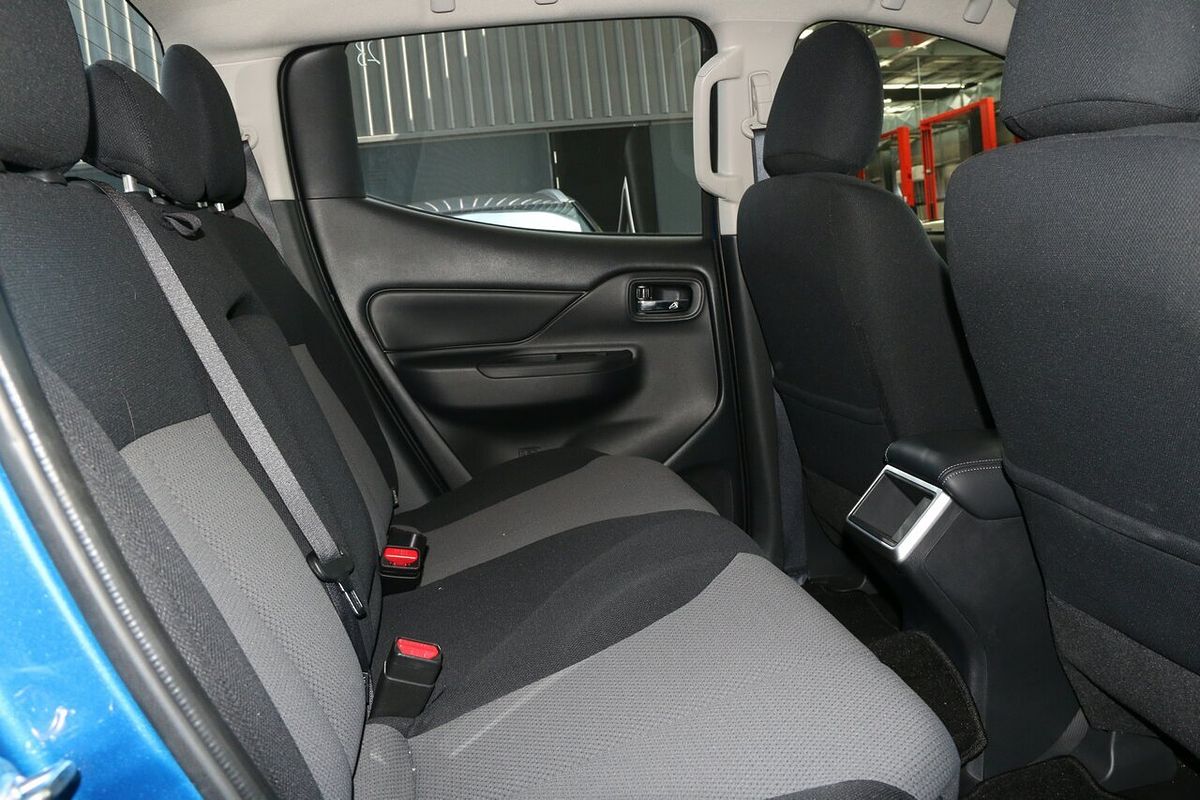 2023 Mitsubishi Triton GLX+ MR 4X4