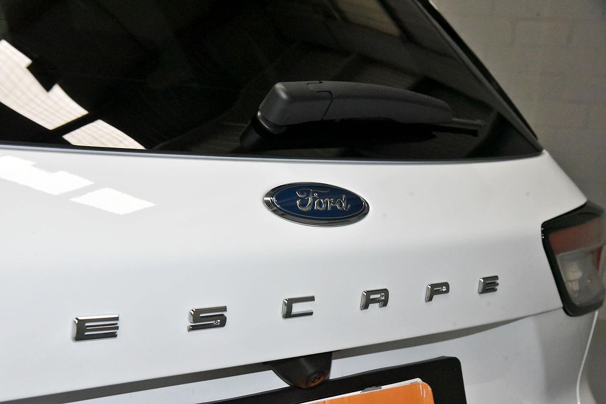 2023 Ford Escape ZH