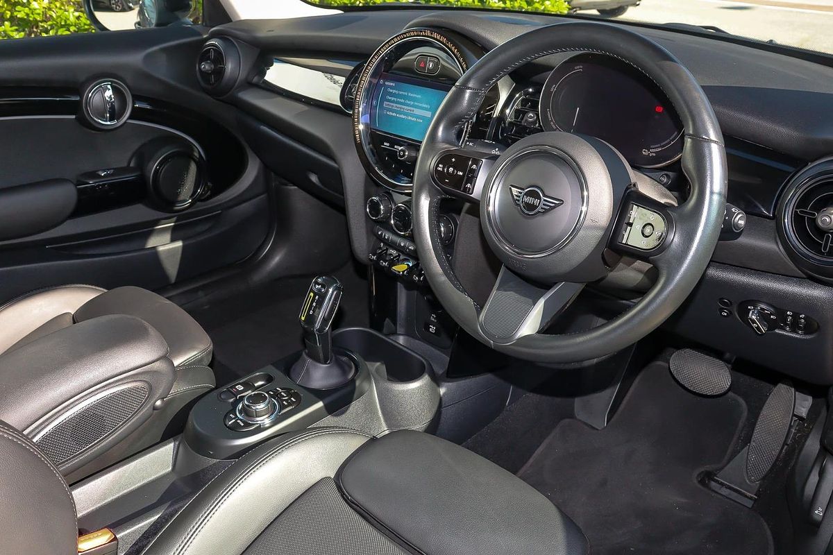 2022 MINI Hatch Cooper SE Classic F56 LCI-2