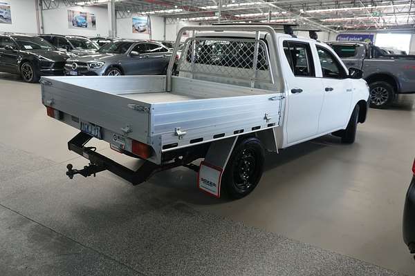 2017 Toyota Hilux Workmate Double Cab 4x2 TGN121R RWD